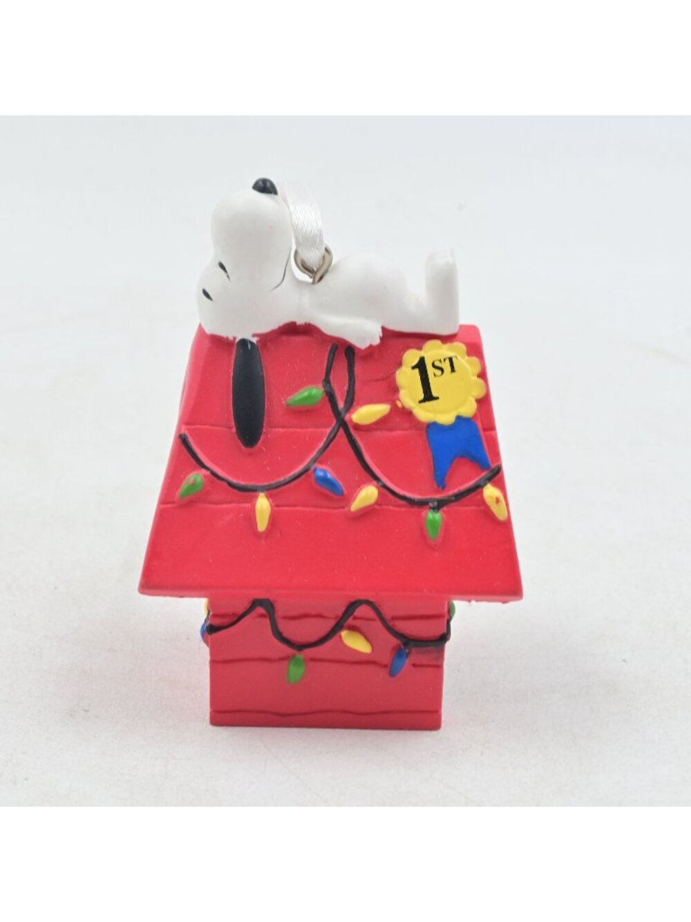 Hallmark Peanuts Snoopy 1st Place Christmas Ornament Decorated Doghouse Lights